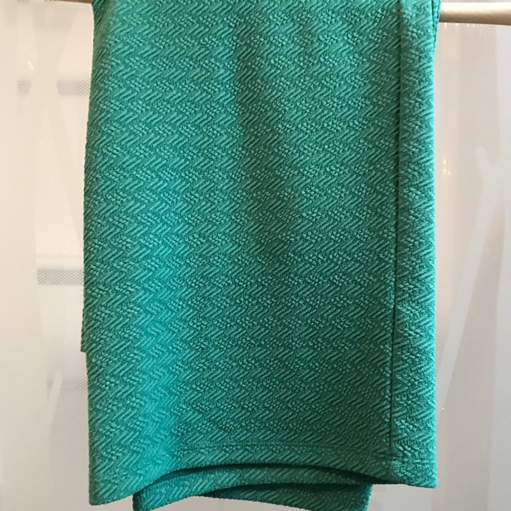Textured pencil skirt